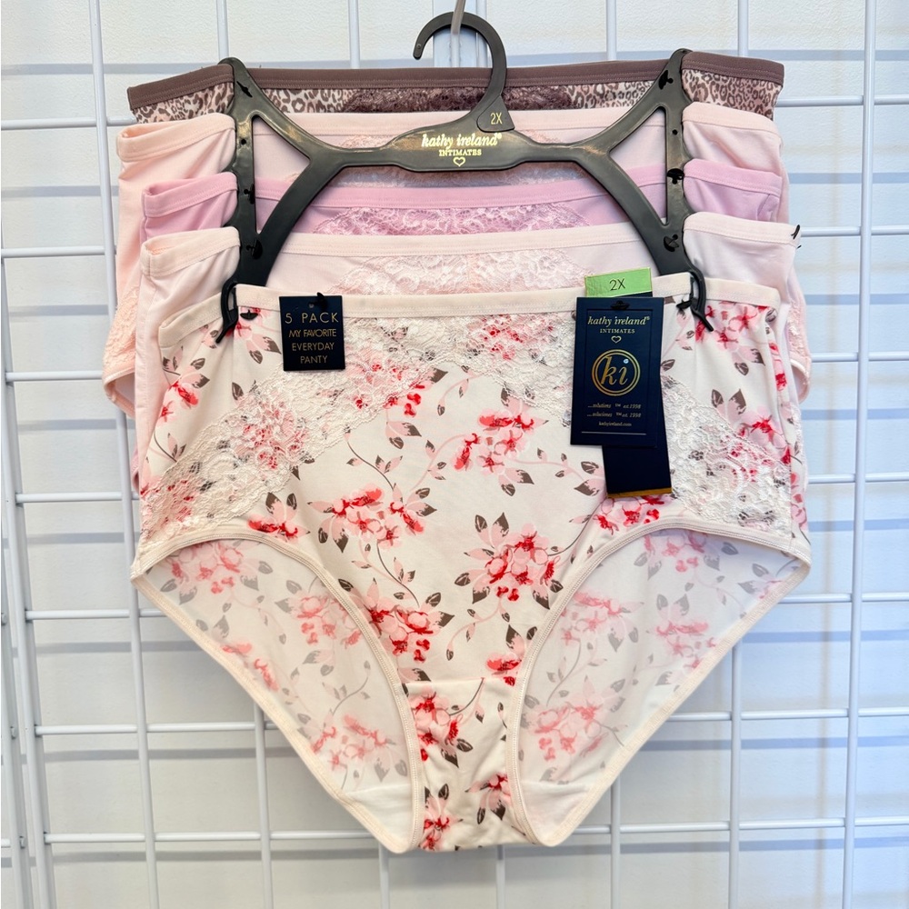 Kathy Ireland Women's Floral Lace Panties - Cream and Pink